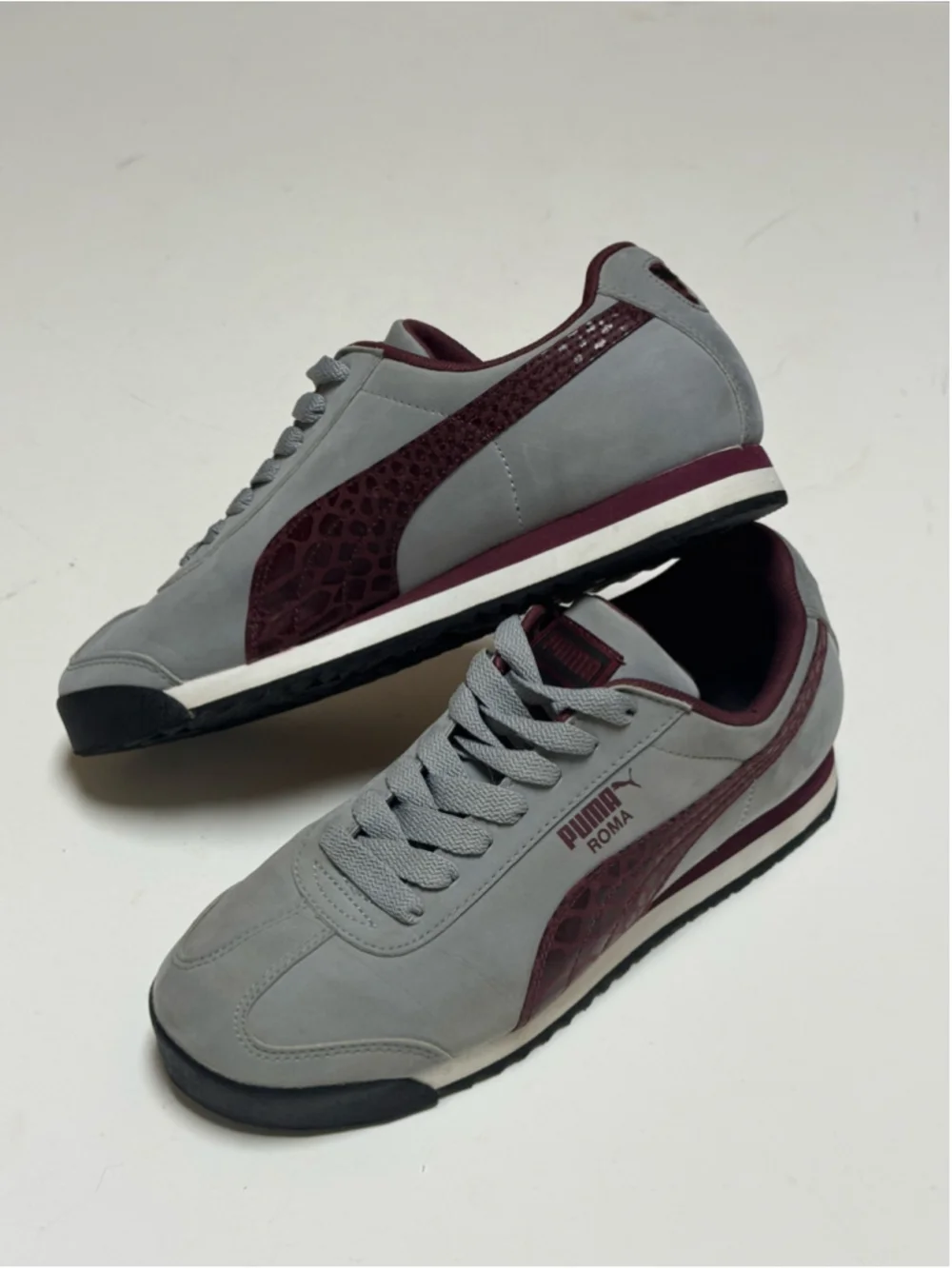 Puma Women’s Roma Gray Burgundy Animal Print Sneakers Sz 7.5